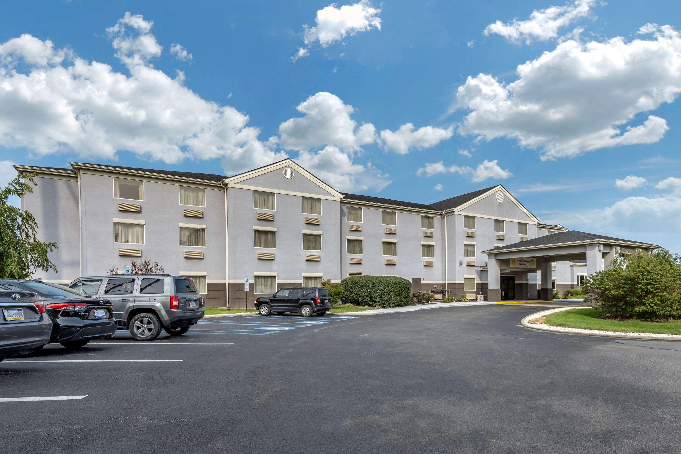 Comfort Inn&Suites Butler Exterior foto